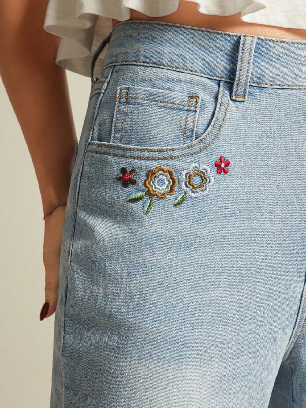 Light Wash Casual Women's High Rise Floral Embroidered Flare Leg Denim Jeans - Picture 5 of 6